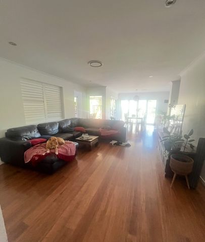 Burleigh Heads - Photo 2