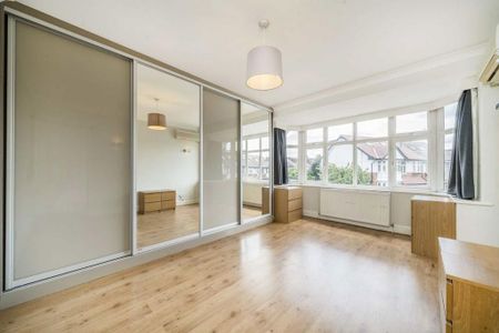 5 bedroom flat to rent - Photo 4