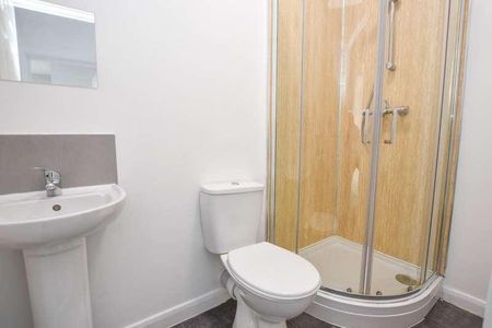 King Street, Leigh, WN7 - Photo 5