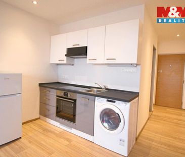 Pronájem bytu 1+kk a garsoniéry 37 m² - Photo 1