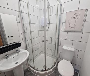 Studio to rent - Photo 6