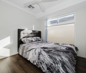 Modern Coastal Family Living - 6.6kW Solar - Premium Finishes - Eas... - Photo 5