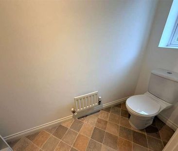 Howard Close, West Cornforth, Ferryhill, Durham, DL17 - Photo 2