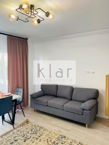 Inchiriere apartament 3 camere in vila zona Regal cu parcare si boxa - Photo 2