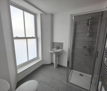 Clare Terrace, Falmouth, TR11 - Photo 1