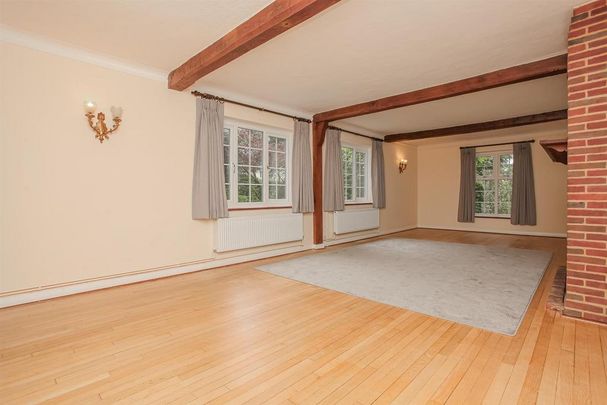 4 bedroom detached house to rent - Photo 1