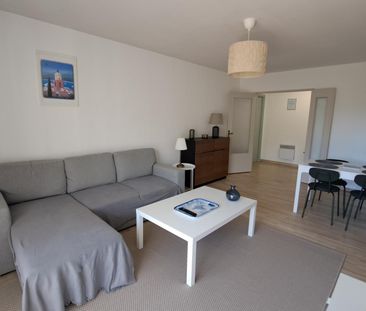 Location Appartement 3 pièces 79m² LE GOLFE JUAN 06220 - Photo 3