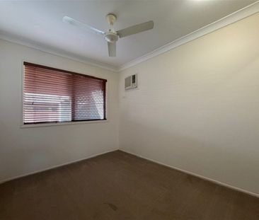 3 BEDROOM HOME IN MOUNT LOUISA + SOLAR + STUDY! - Photo 5