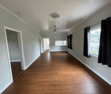 PERFECT LOCATION IN CENTRAL TUNCURRY - Photo 1