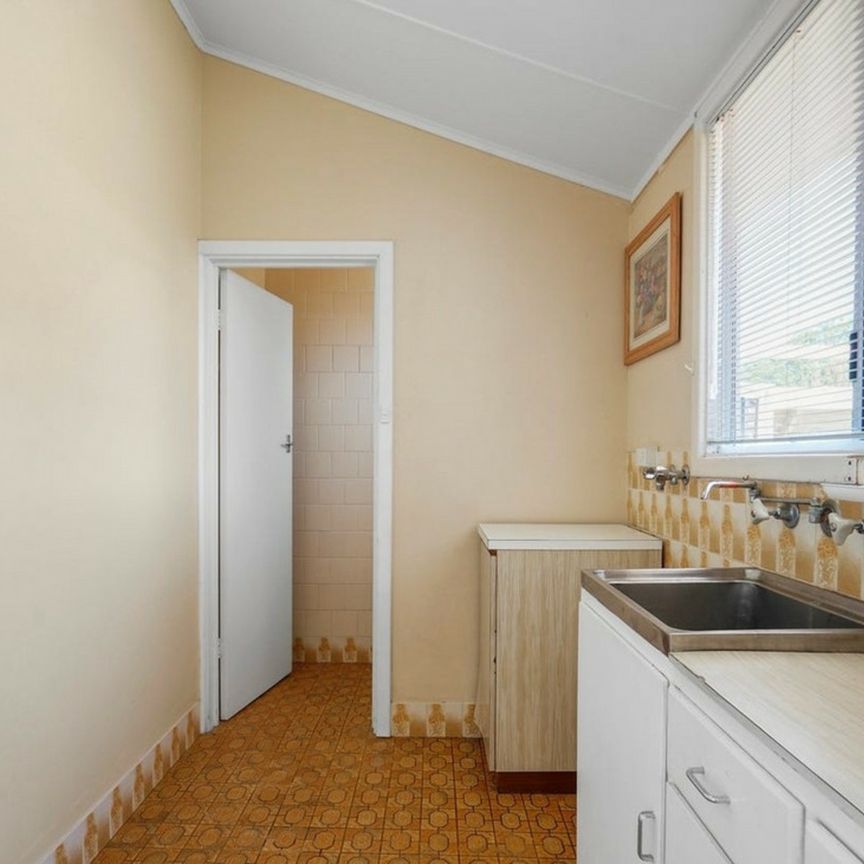 Great Family Home in Convenient Location! - Photo 1