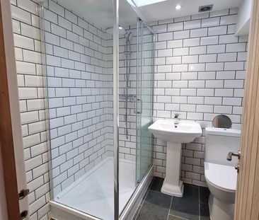 2 bedroom terraced house to rent - Photo 5