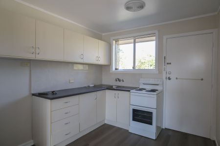 TWO BEDROOM UNIT IN QUIET LOCATION - Photo 5