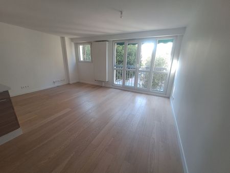 Location Appartement 2 pièces 45m² - Photo 2