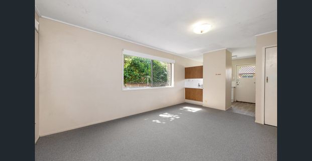Private & Peaceful Ground Floor Unit in Prime Location - Photo 1