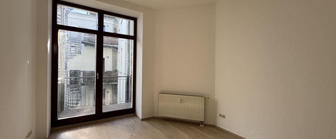 Geräumige 3-Raumwohnung mit 2 Balkonen im Herzen Magdeburgs - Foto 1