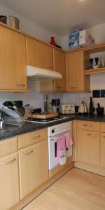 Chapel Avenue, Addlestone, Surrey, KT15 - Photo 3