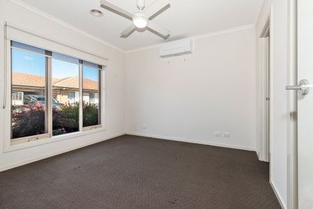 Charming and well-maintained unit in the heart of Frankston - Photo 5