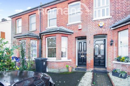 2 bedroom terraced house to rent - Photo 4