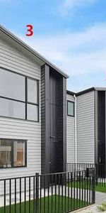 Stunning Four Bedroom Townhouse - Photo 3