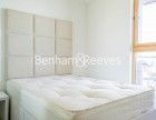 2 Bedroom flat to rent in Province Square, Canary Wharf, E14 - Photo 3