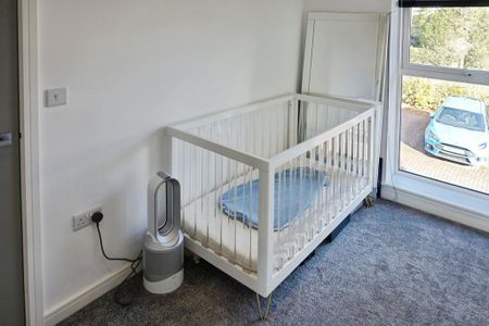 2 bedroom apartment to rent - Photo 4