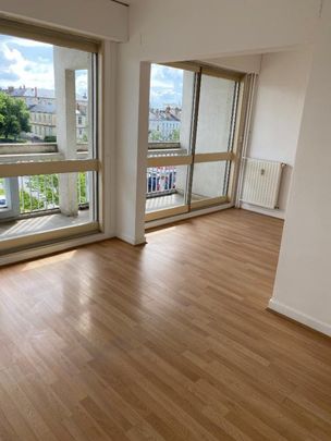 JOLI F1 BIS AVEC BALCON - Photo 1