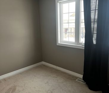 For Lease - 9 Admiral Crescent, Essa, Ontario - Photo 6