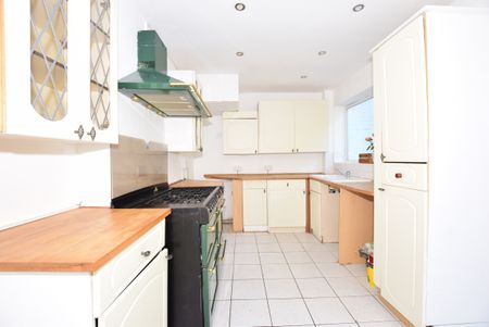 3 bedroom end of terrace house to rent - Photo 5