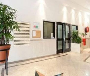 Fully Furnished 2 Bedroom Apartment in Heart of Brisbane - Photo 6