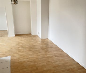 Location Appartement 2 pièces 41m² LA MADELEINE 59110 - Photo 3