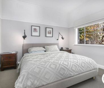 IMMACULATE THREE BEDROOM HOME ! - Photo 1