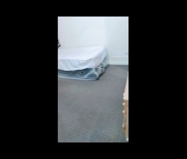 Room in a Shared House, Sibley Grove, E12 - Photo 1