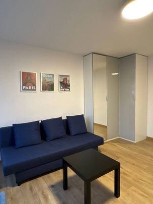 Warszawa, Aleja Krakowska - Photo 1