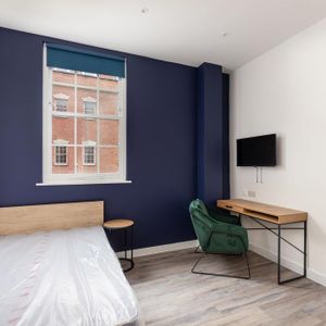 2 bedroom flat to rent - Photo 2