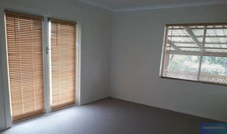 “3-Bedroom Home with Spacious Backyard – 26 Askew St” - Photo 2