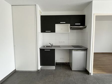 Location Appartement 2 pièces 39m² ST ANDRE DE CUBZAC 33240 - Photo 4