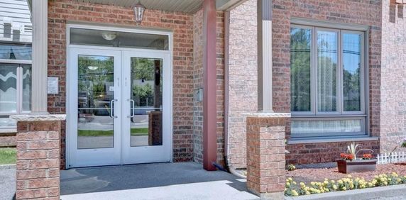 Condo à louer Saint-HYACINTHE AVEC ASCENSSEUR 1 625$ - Photo 2