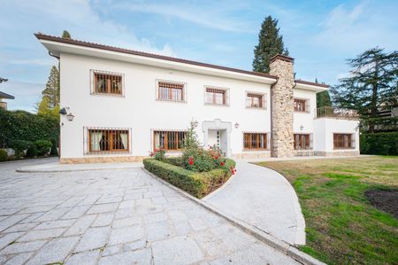 Alquiler de casa o chalet independiente en Calle de Deusto - Photo 2