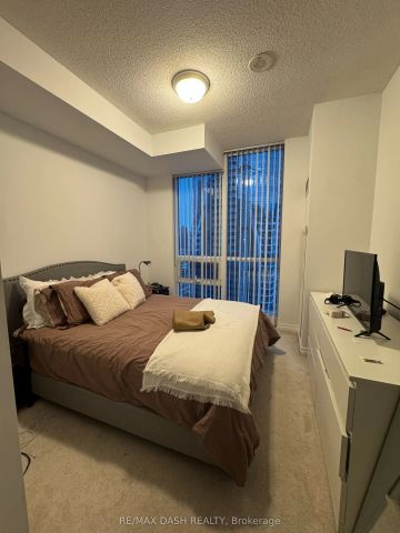 12 Yonge Street #1904 - Photo 3