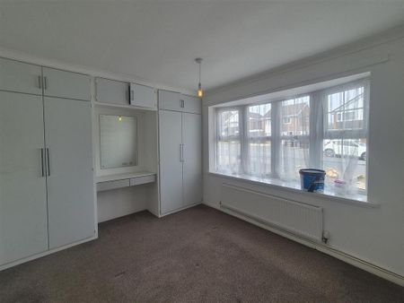 2 bedroom detached bungalow to rent - Photo 3