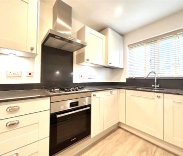 3 bedroom House in Collins Walk, Crowthorne - Photo 4