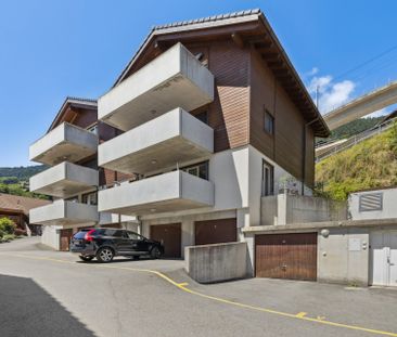 Sunny 2-Bedroom Haven with Terrace & Fireplace - Photo 4