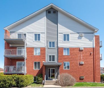 3 1/2 AVEC TERRASSE SAINT-BASILE-LE-GRAND ADJACENT SAINT-BRUNO-DE-M... - Photo 4