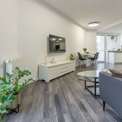 Prenájom 3 izbového bytu, Okružná ulica Trnava - Fotografia 1