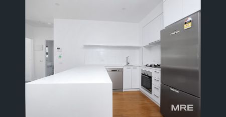 Modern and parkside location with whitegoods included - Photo 3