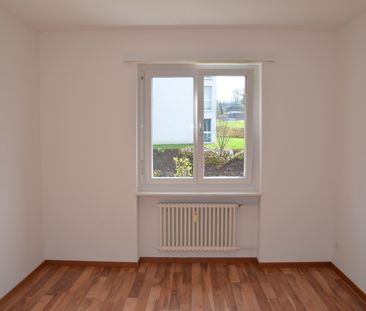 "grosszügige 2.5-Zimmer-Wohnung mit Balkon an ruhiger Lage" - Foto 3