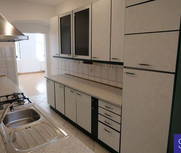 Provisionsfrei: Renovierter 62m² Altbau mit 3 Zimmern und Einbauküc... - Photo 2