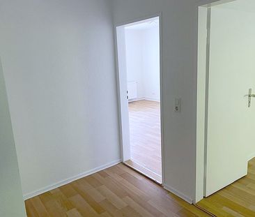 + 2 Zimmer - Großer Balkon + - Foto 4