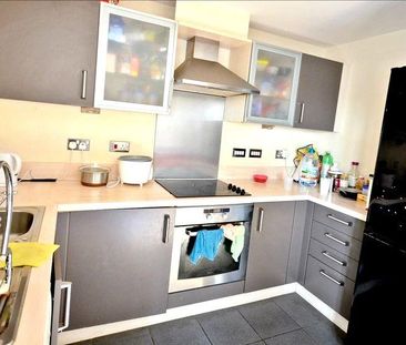 2 bedroom flat to rent - Photo 6