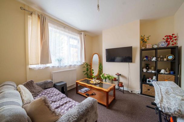 2 bedroom terraced house to rent - Photo 1